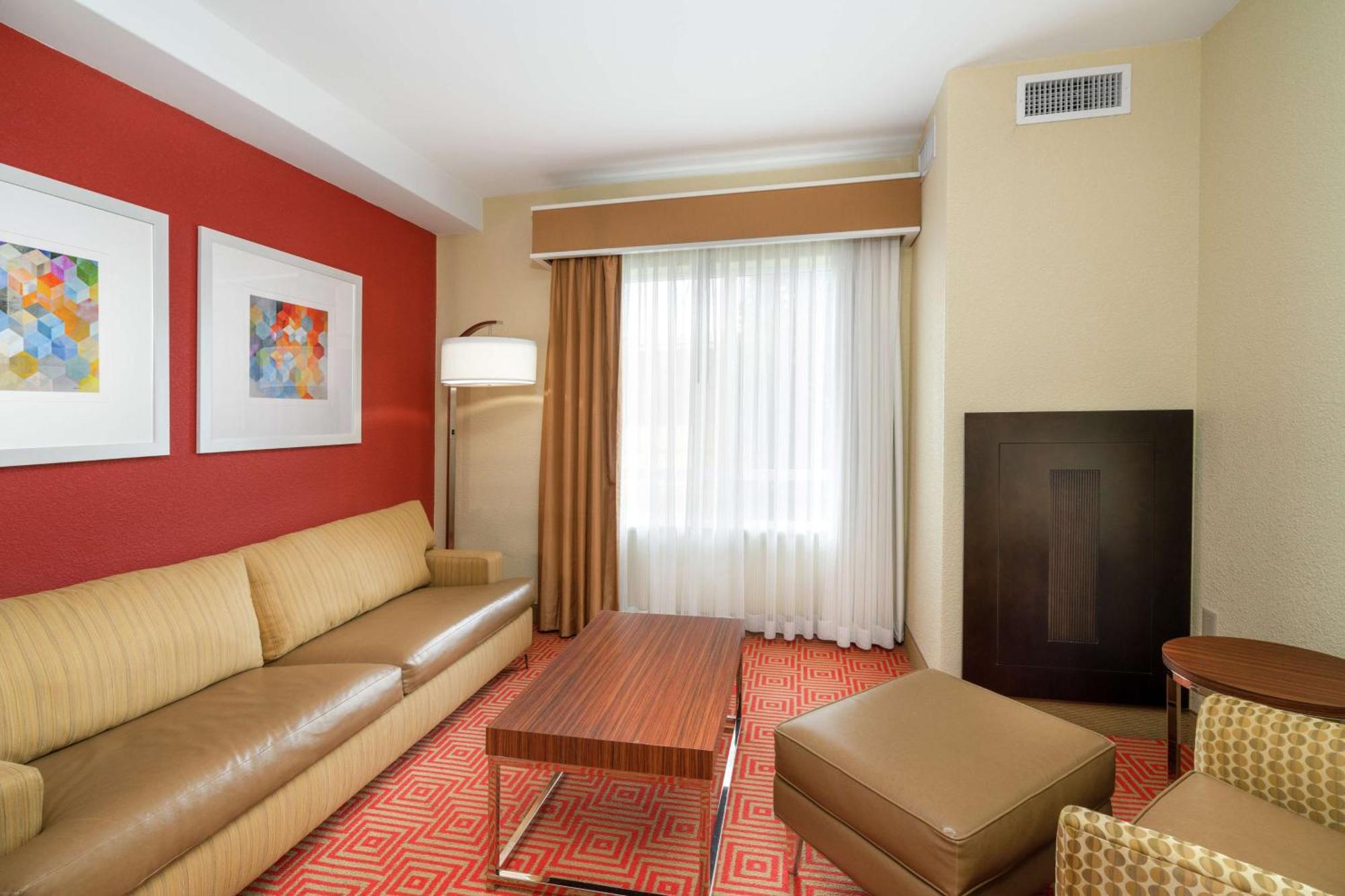 Hilton Garden Inn Далтон Екстер'єр фото